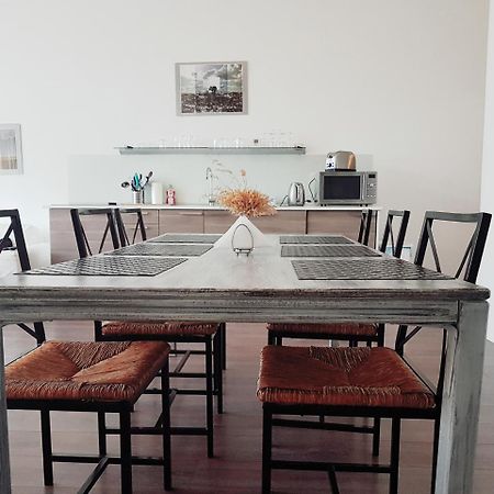 Apartment Breeze Bratislava Bagian luar foto